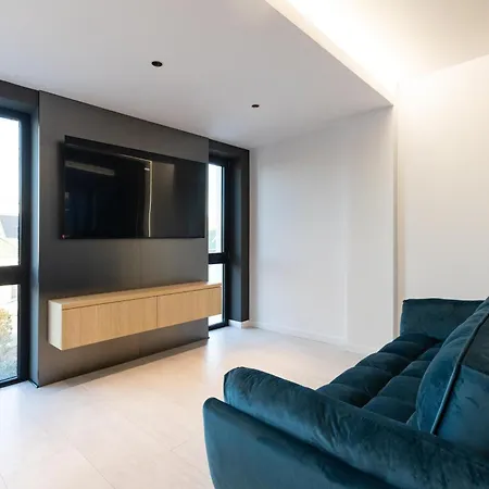 Alecsandri - Near Old Town - Private Parking Apartament