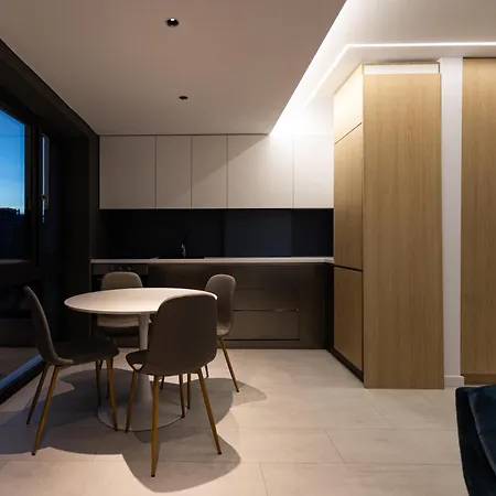 Apartment Alecsandri - Near Old Town - Private Parking *