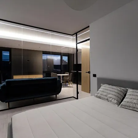 Alecsandri - Near Old Town - Private Parking Apartment *