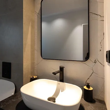 Alecsandri - Near Old Town - Private Parking